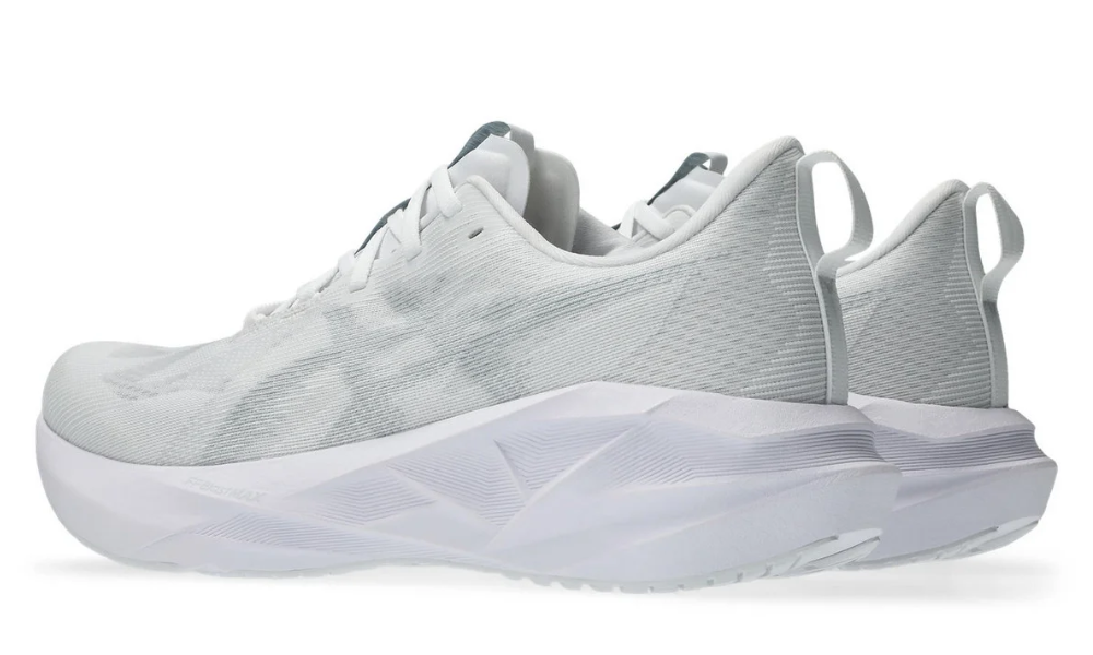 Asics Novablast 5  'White / Piedmont Grey'