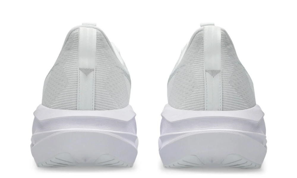 Asics Novablast 5  'White / Piedmont Grey'