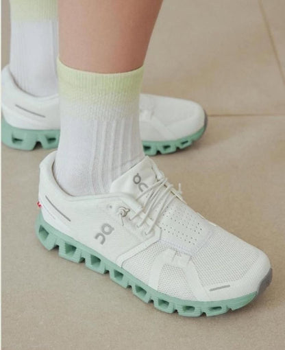 On Running Cloud 5 Undyed 'White'