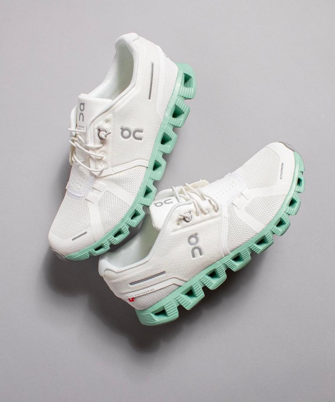 On Running Cloud 5 Undyed 'White'