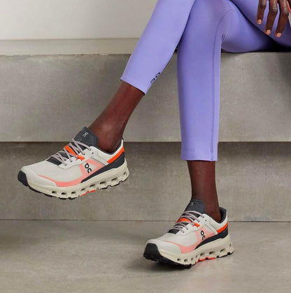 On Running Cloudvista 2 'Light Grey/Multicolour'