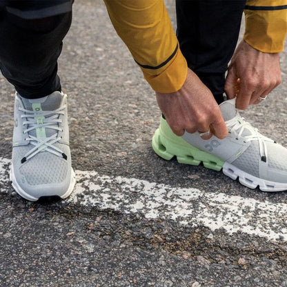 On Cloudflyer 4 'Glacier Meadow'